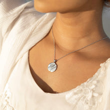 Load image into Gallery viewer, Wave Necklace