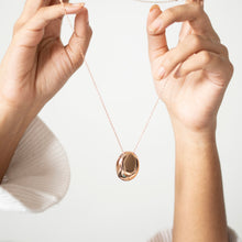 Load image into Gallery viewer, Pebble Necklace